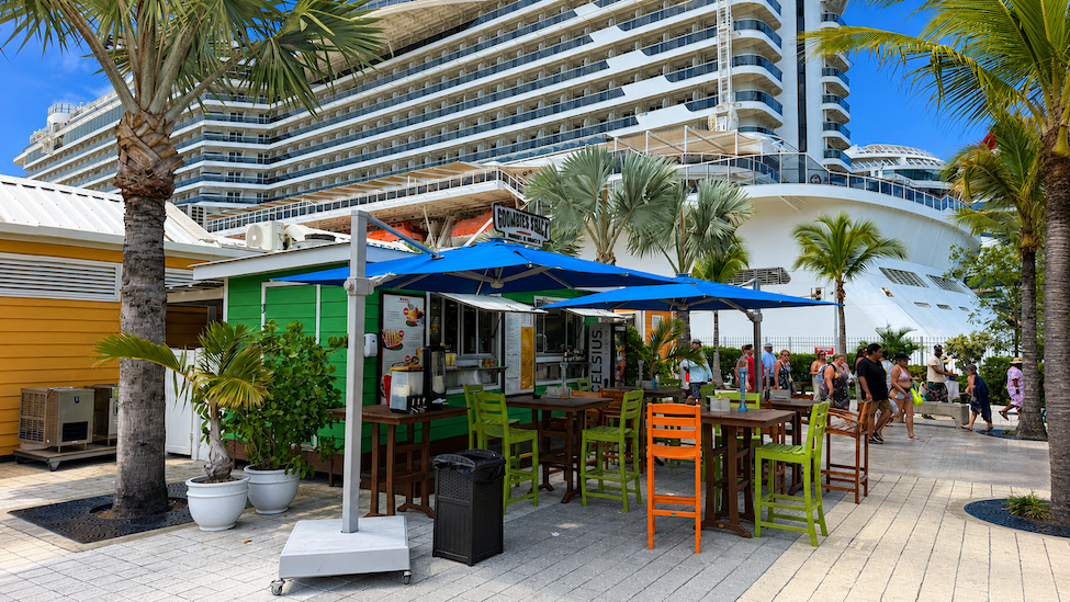 Goombites Shack: A Cold Drink Steps From the Nassau Cruise Port